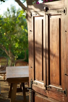 Mediterranean House in Ibiza, detail of the door.