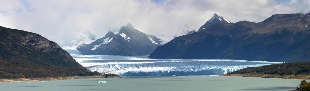 Panoramic view of the Perito Moreno Glacier in Patagania, Argentina in 2006.