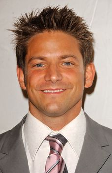 Jeff TImmons
at the In Defense of Animals Benefit Concert. Paramount Theater, Hollywood, CA. 02-17-07