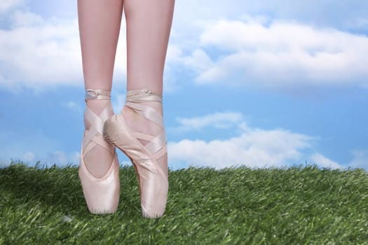 Ballet Dancer En Pointe With Copy Space