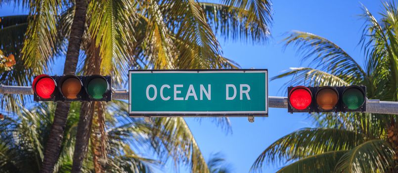 street sign of street Ocean Drive in Miami South with traffic light 