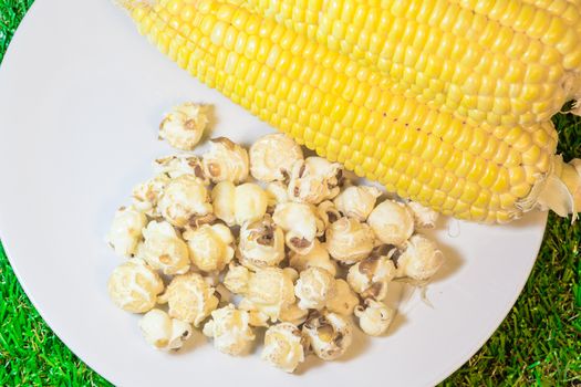 popcorn,Honey glazed roasted corn.