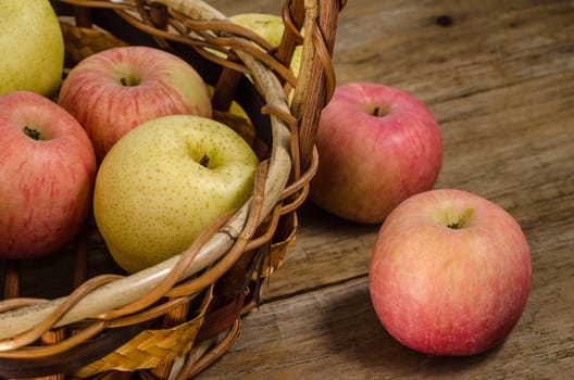 fresh apples in the basket, food closeup 