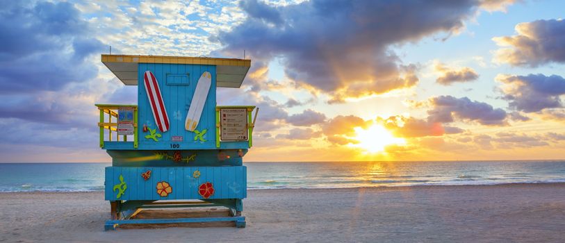 Panoramic view of famous Miami South Beach sunrise with lifeguard tower