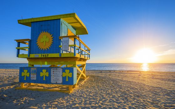 Famous Miami South Beach sunrise with lifeguard tower