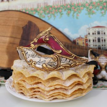 Baroque mask with pancakes