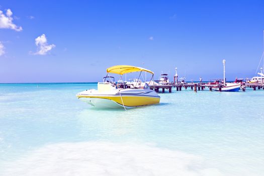 Motor yachts in the caribbic sea on Aruba