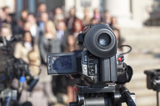 Covering an event with a video camera