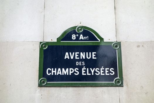 Avenue des champs elysees, paris, france 