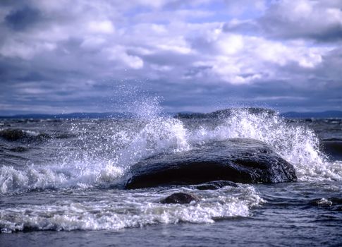 Landscape of storm waves in the lake