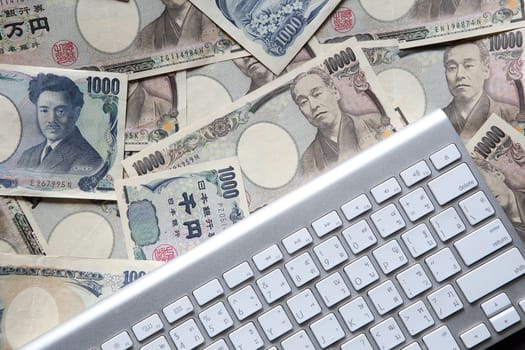 Japanese Yen on keyboard