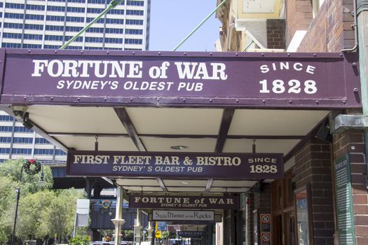 SYDNEY, AUSTRALIA-December 19th 2913: The Fortune of War pub in The Rocks district. The pub is the oldest in Sydney and has been operating since 1828.