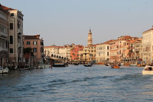 venice canals navigation