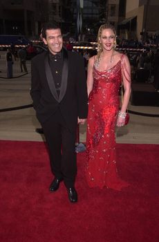 Antonio Banderas and Melanie Griffith at the 2000 Alma Awards, in Pasadena, 04-16-00