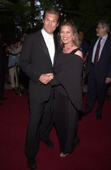 Jeff and Susan Bridges at the 4th Annual Raul Julia Ending Hunger Fund Benefit, Beverly Hills, 04-30-00