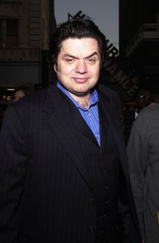 Oliver Platt at the premiere of Warner Brother's "READY TO RUMBLE" in Hollywood, 04-05-00