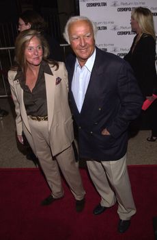 Mitch Pileggi and Arlene Warren at the premiere of MGM's "RETURN TO ME" in Century City, 04-03-00