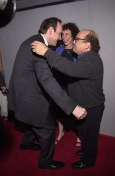 Kevin Spacey, Rhea Perlman and Danny Devito at the premiere of Lions Gate Film's "THE BIG KAHUNA" in Hollywood, 04-26-00