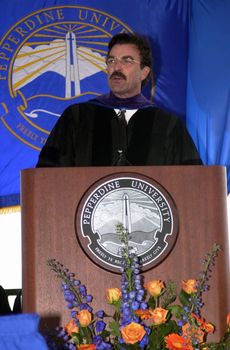 Tom Selleck at Pepperdine University in Malibu, to receive an honorary doctorate, 04-29-00