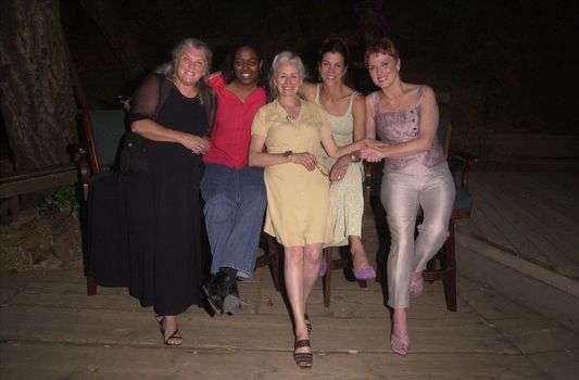 Tyne Daly, Earnestine Phillips, Herta Ware, Wendie Malick and Mariette Hartley at The Strength of Women at the Will Geer Theatricum Botanicum. 08-19-00