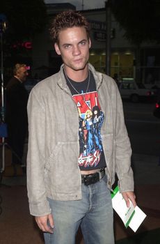 Shane West at the premiere of "Bring It On" in Westwood. 08-22-00