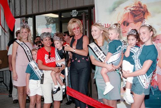 Erin Brockovich at the video release party for the film in Barstow. 08-15-00