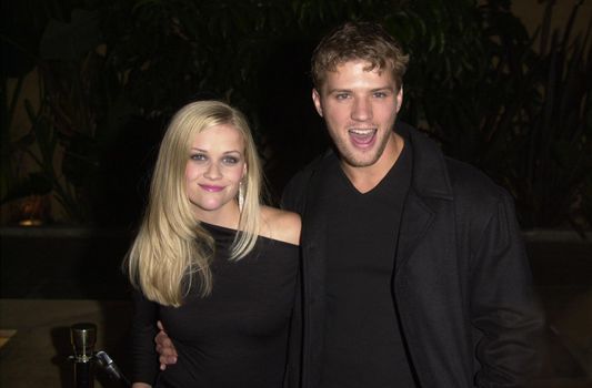 Reese Witherspoon and Ryan Phillippe at the premiere of The Way Of The Gun in Hollywood. 08-29-00