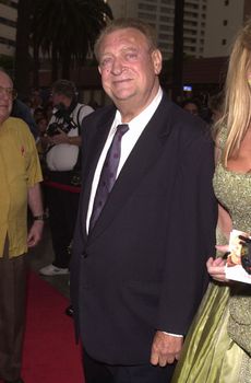 Rodney Dangerfield at the premiere of My 5 Wives in Santa Monica. 08-28-00