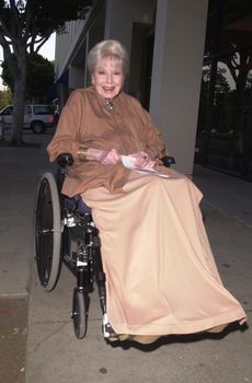 Anna Lee at a memorial for Sir Alec Guiness in Beverly Hills. 08-24-00