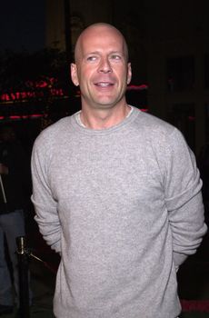 Bruce Willis at the premiere of Miramax's "All The Pretty Horses," in Westwood, 12-17-00