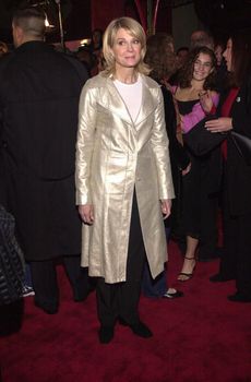 Candice Bergen at the premiere of Warner Brother's "Miss Congeniality" in Hollywood, 12-14-00
