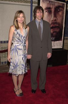 Michelle Pfeiffer and David E. Kelly at the premiere of 20th Century Fox's "Cast Away" in Westwood, 12-07-00