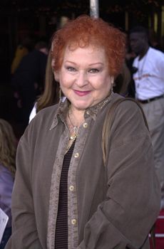 Estelle Harris at the premiere of Disney's "The Emperors New Groove" in Hollywood, 12-10-00