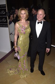 Ellen Barkin and hubby Rob at the 10th Annual Fire and Ice Ball to benefit the Revlon/UCLA Women's Cancer Research program. Beverly Hills, 12-22-00