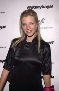 Amy Smart at the 3rd Annual Step Up Holiday Party, benefitting UCLA Breast Cancer Research. Presented by StoryBay, Beverly Hills, 12-01-00