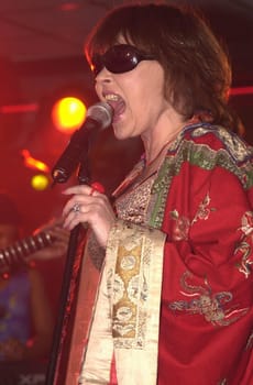 Roseanne performs with her band "Dixx" at Tower Records, Hollywood, 02-21-00