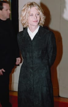 Meg Ryan at the premiere of Columbia Tristar's "Hanging Up" in Westwood, 02-16-00