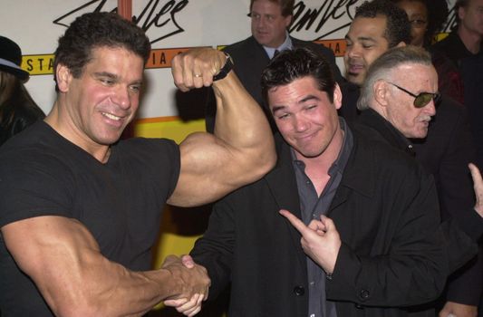 Lou Ferrigno and Dean Cain at the Hollywood Media Convergence Gala, 02-29-00