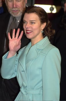Debi Mazar at the premiere of Destination Film's "Drowning Mona" in Westwood, 02-29-00