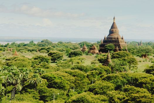 The plains of Bagan with its many Buddhist temples