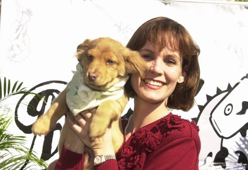 Teri Austin at the "Barqs On The Backlot" event sponsored by Barq's Rootbeer, where celebrities and their dogs are the stars. 02-12-00