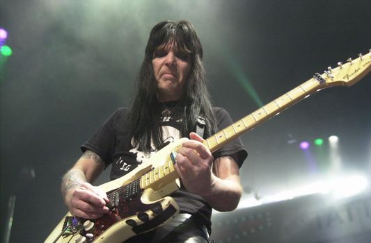 Mick Mars in concert at the Universal Ampitheater. 07-01-00
