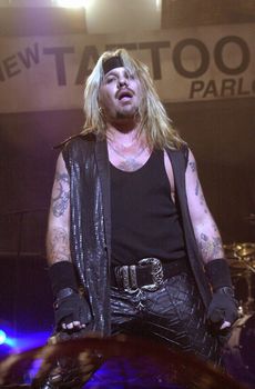 Vince Neil in concert at the Universal Ampitheater. 07-01-00