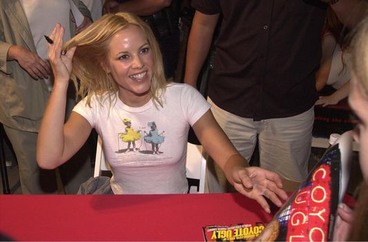 Maria Bello at a "Coyote Ugly" appearance in Hermosa Beach. 07-22-00