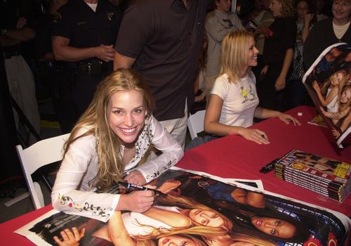 Piper Perabo and Maria Bello at a "Coyote Ugly" appearance in Hermosa Beach. 07-22-00