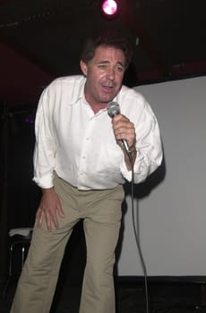Barry Williams Barry Williams Barry Williams performs Brady Bunch hits and other tunes in Santa Monica. 07-13-00