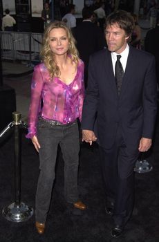 Michelle Pfeiffer and David E. Kelley at the premiere of "What Lies Beneath" in Westwood. 07-18-00