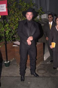 Garth Brooks at the Hollywood Bowl Hall of Fame gala, 06-23-00