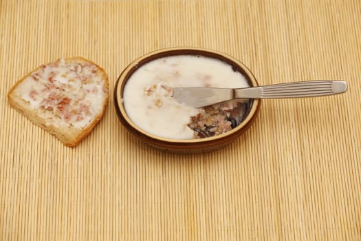 Bread and lard on the table







Bred and lard on the table