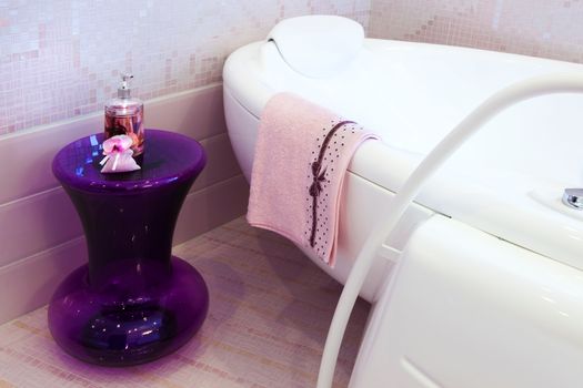 beautiful big bath in the pink bathroom